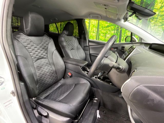 TOYOTA PRIUS PHV 2018 Image 31