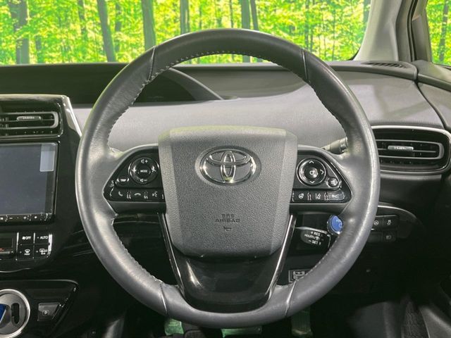 TOYOTA PRIUS PHV 2018 Image 31