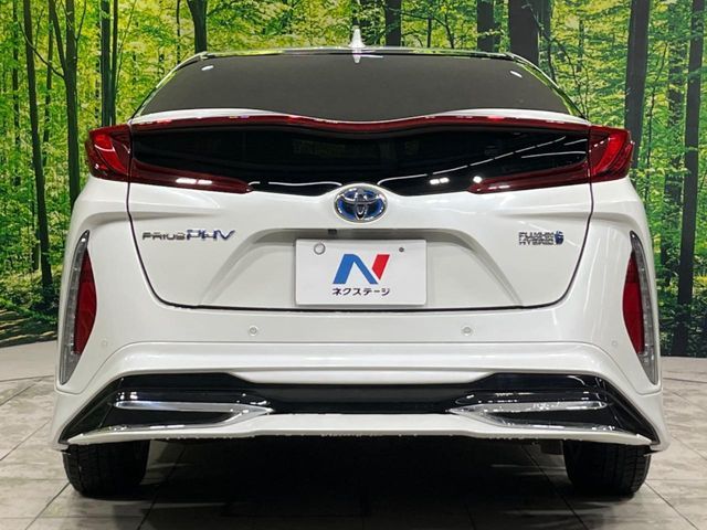 TOYOTA PRIUS PHV 2018 Image 31