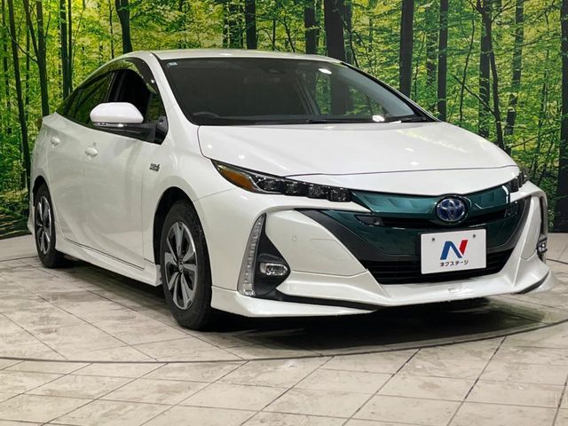 TOYOTA PRIUS PHV 2018 Image 31