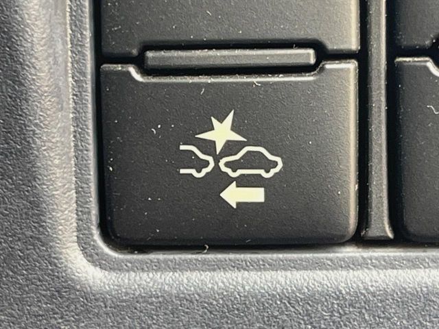 TOYOTA VOXY 2016 Image 31