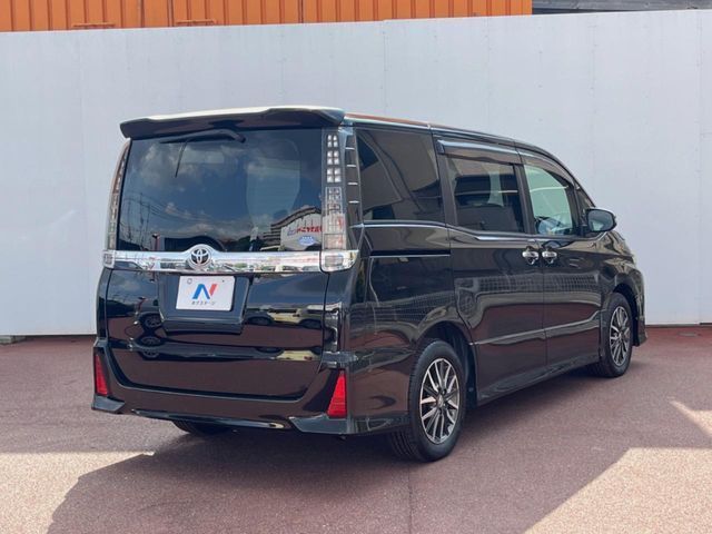 TOYOTA VOXY 2016 Image 31