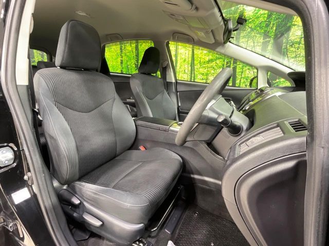 TOYOTA PRIUS ALPHA 2015 Image 31