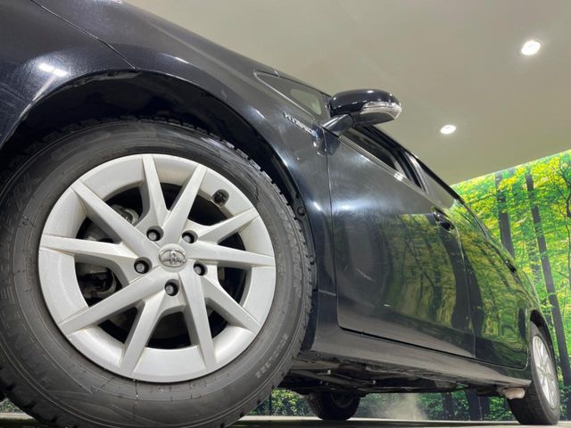 TOYOTA PRIUS ALPHA 2015 Image 31