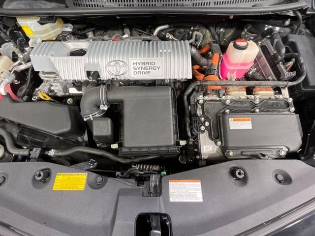 TOYOTA PRIUS ALPHA 2015 Image 31