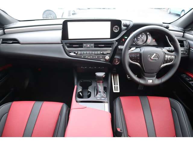 TOYOTA LEXUS ES300H 2024 Image 31