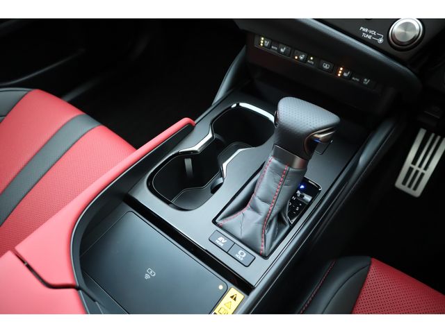 TOYOTA LEXUS ES300H 2024 Image 31