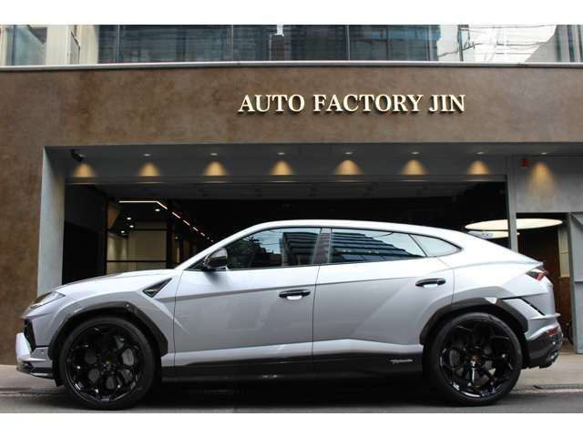 LAMBORGHINI URUS 2025 Image 31