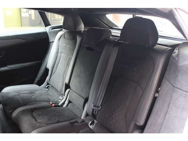 LAMBORGHINI URUS 2025 Image 31