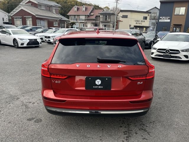 VOLVO V60 2023 Image 31