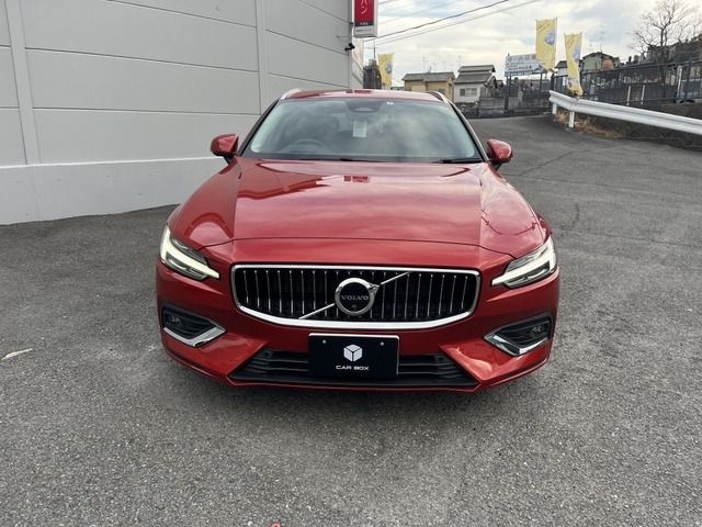 VOLVO V60 2023 Image 31