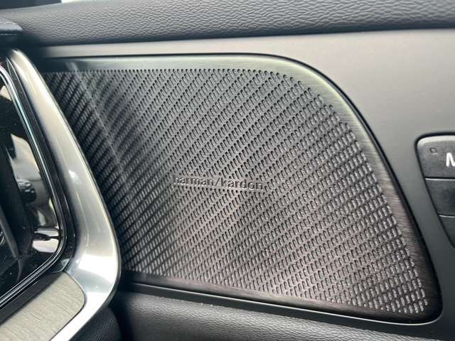 VOLVO V60 2023 Image 31