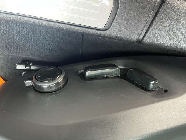 VOLVO V60 2023 Image 31