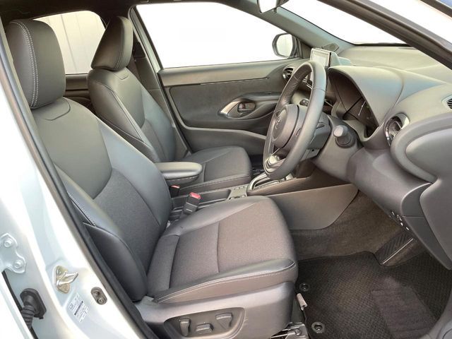 TOYOTA YARIS CROSS HYBRID 2025 Image 31