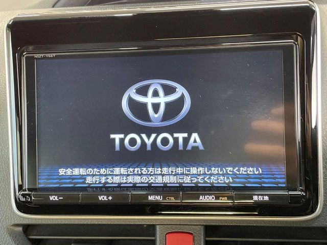 TOYOTA VOXY HYBRID 2017 Image 31