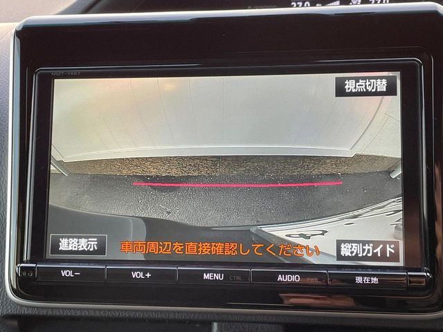 TOYOTA VOXY HYBRID 2017 Image 31