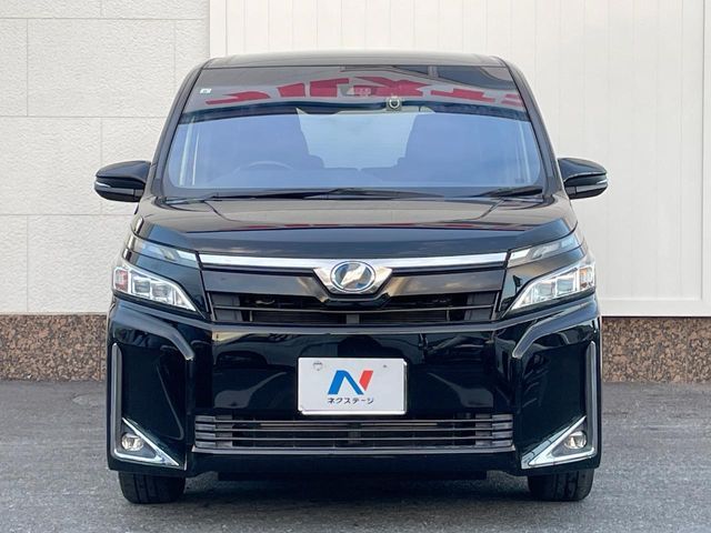 TOYOTA VOXY HYBRID 2017 Image 31