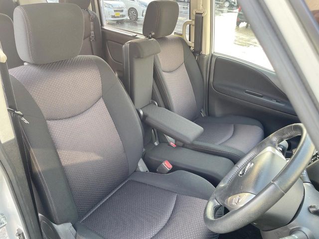 NISSAN SERENA  S-HYBRID 2013 Image 31