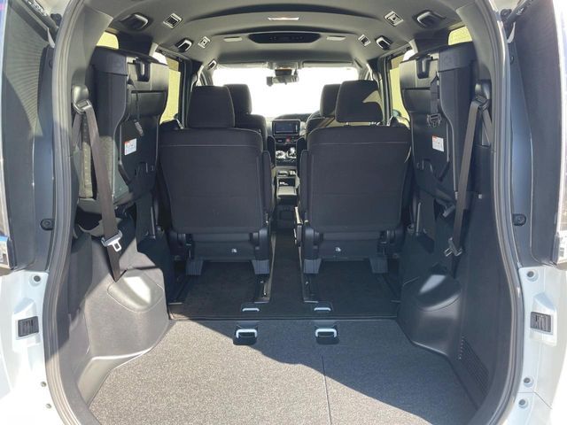 TOYOTA NOAH HYBRID 2019 Image 31