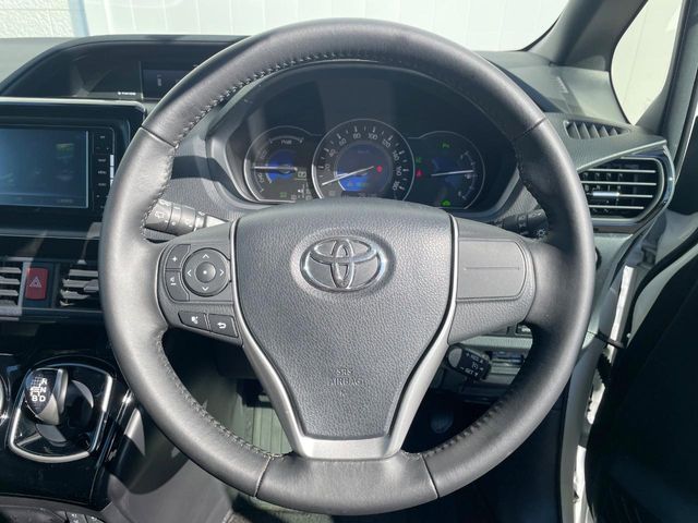 TOYOTA NOAH HYBRID 2019 Image 31