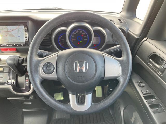 HONDA N BOX CUSTOM 2013 Image 31