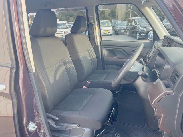 TOYOTA ROOMY 2017 Image 31