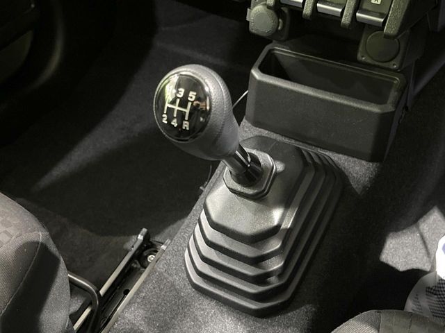 SUZUKI JIMNY 4WD 2023 Image 31