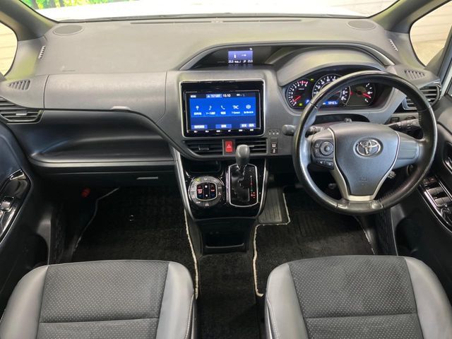 TOYOTA VOXY 2021 Image 31