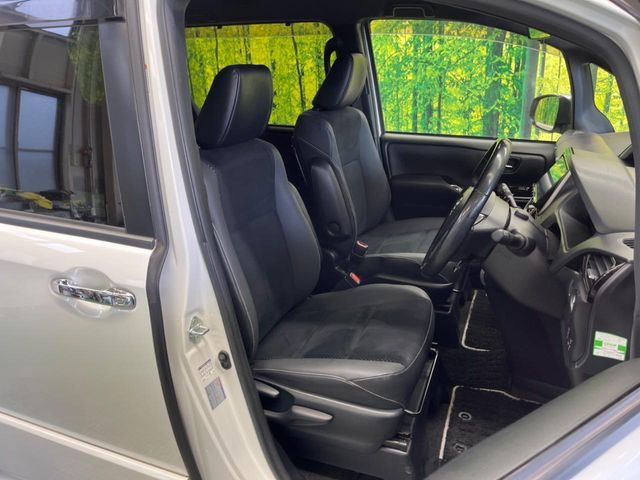 TOYOTA VOXY 2021 Image 31