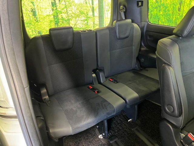 TOYOTA VOXY 2021 Image 31