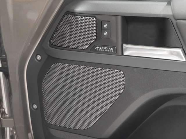 ROVER DEFENDER 2023 Image 31