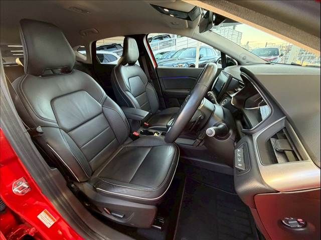 RENAULT CAPTUR 2021 Image 31