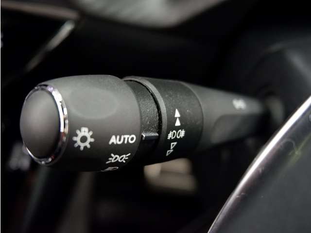 PEUGEOT 2008 2021 Image 31