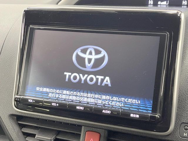 TOYOTA VOXY 4WD 2018 Image 31