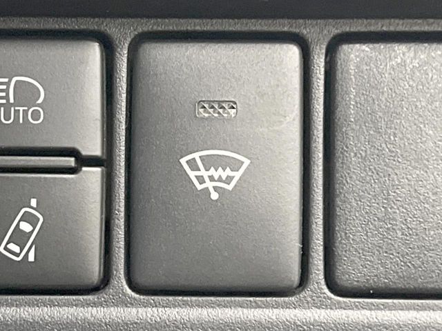 TOYOTA VOXY 4WD 2018 Image 31