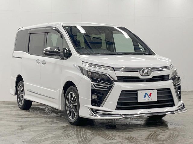 TOYOTA VOXY 4WD 2018 Image 31