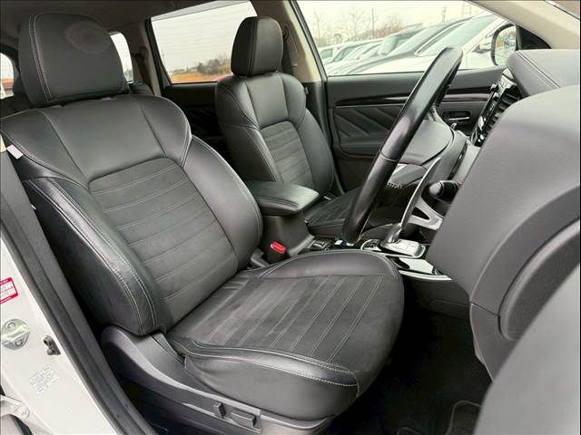 MITSUBISHI OUTLANDER PHEV 2018 Image 31