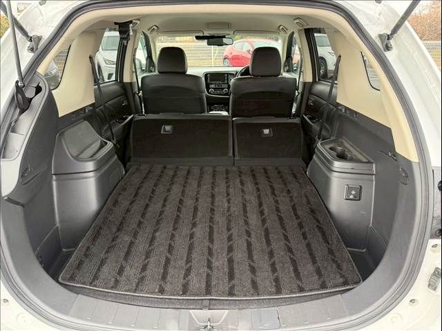 MITSUBISHI OUTLANDER PHEV 2018 Image 31