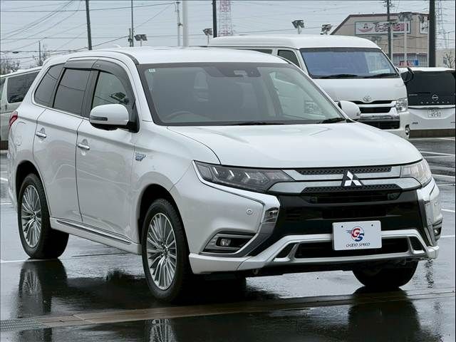 MITSUBISHI OUTLANDER PHEV 2018 Image 31