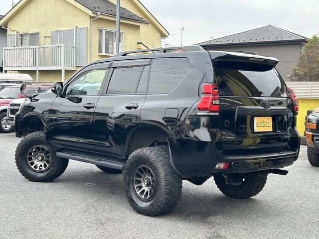 TOYOTA LANDCRUISER PRADO 2022 Image 31