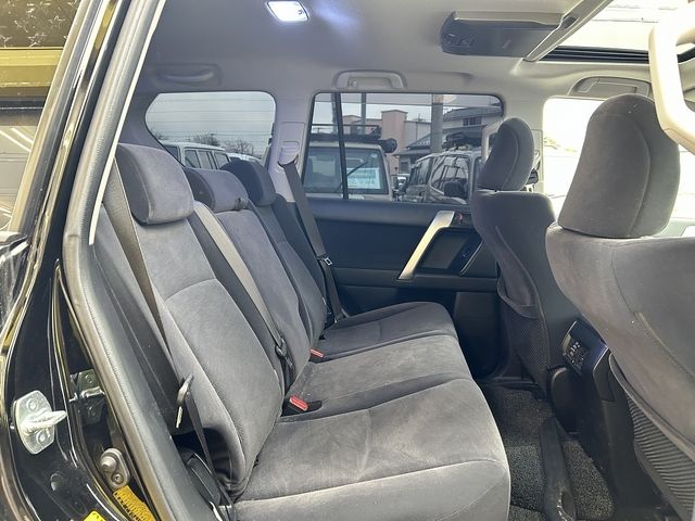 TOYOTA LANDCRUISER PRADO 2022 Image 31