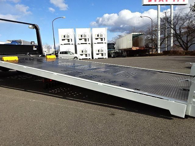 MITSUBISHI CANTER 2025 Image 31