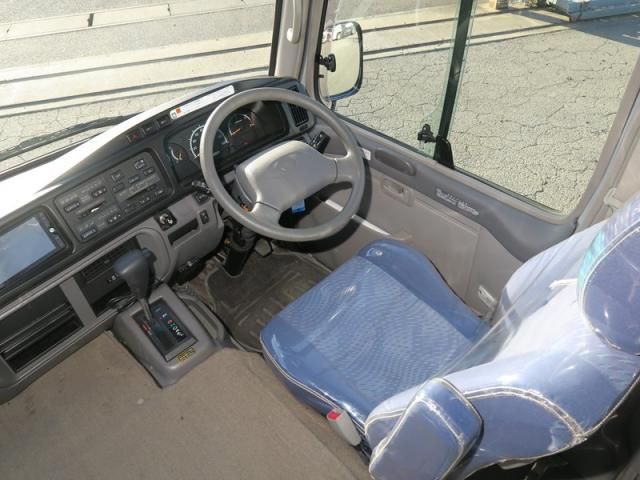 HINO LIESSE 2016 Image 31