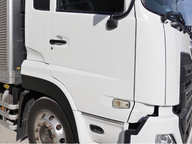 NISSAN DIESEL QUON 2017 Image 31