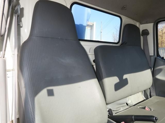 HINO DUTRO 2012 Image 31