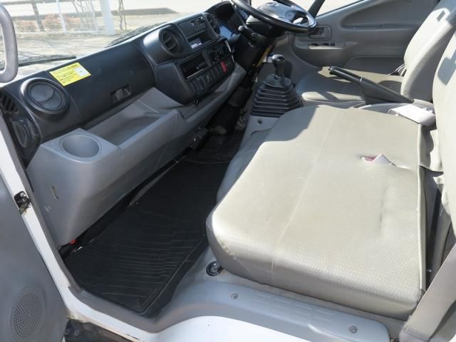 HINO DUTRO 2012 Image 31