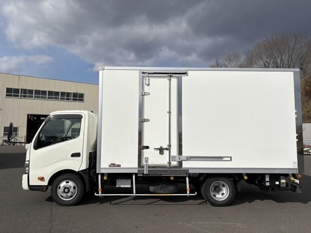 HINO DUTRO 2018 Image 31