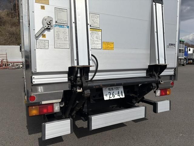 HINO DUTRO 2018 Image 31