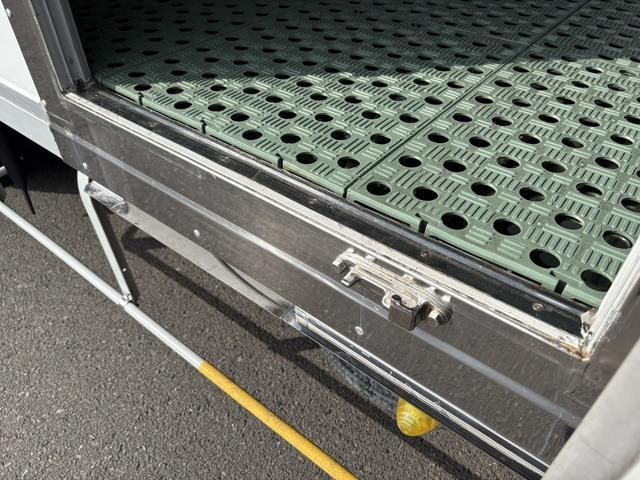 HINO DUTRO 2018 Image 31