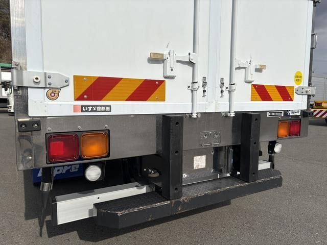 ISUZU FORWARD 2018 Image 31